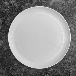 CRATE & BARREL Aaron Probyn Hue Large Platter Bright white Porcelain LIKE NEW